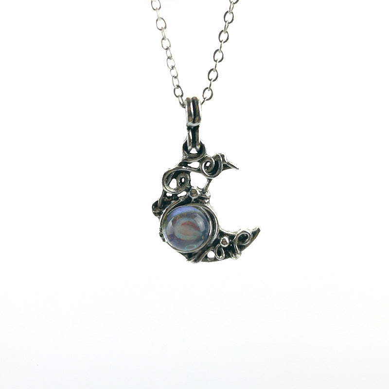 Wholesale Moonstone Moon Pendant Alloy Necklace